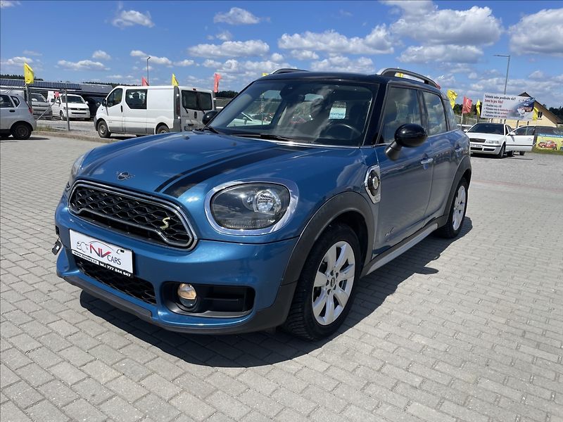 Mini Countryman 1,5 SE ALL4 AUT. PLUG-IN 165kw - fotka 31 z 37