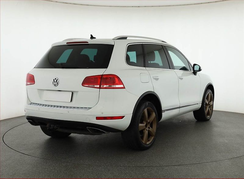 Volkswagen Touareg (2012) 3.0 TDI, 4X4, Automat, Kůže - fotka 5 z 16