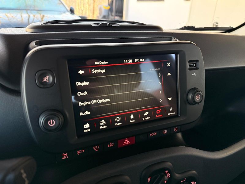 Fiat Panda 1.0 CROSS 1.0 HYBRID 70CV MAN - fotka 21 z 23
