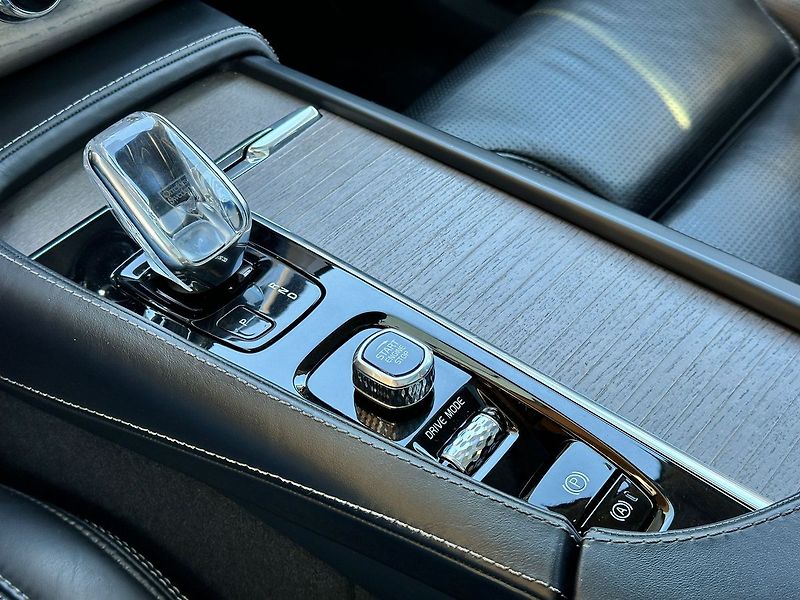 Volvo XC90 B5 INSCRIPTION VZDUCH TZ - fotka 7 z 18