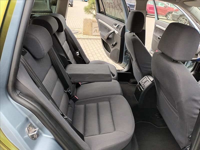 Škoda Octavia 1,6 MPI,75KW,KLIMA,KOLA - fotka 21 z 35