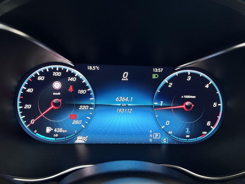 Mercedes-Benz Třídy C 220d 4-Matic Burmester Servis - fotka 21 z 45