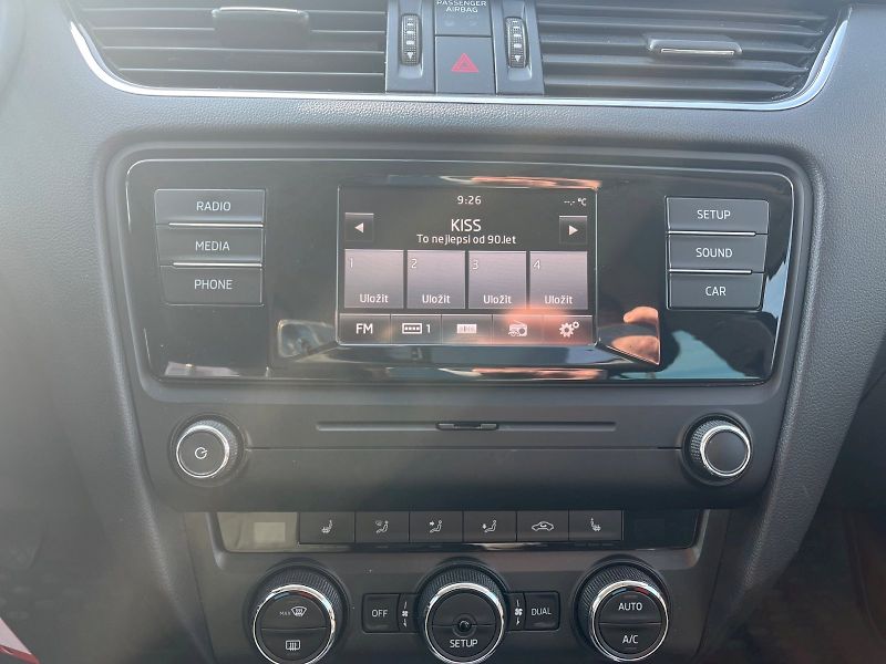 Škoda Octavia (2014) Combi Elegance 1.4 TSI 103 kW - fotka 13 z 30