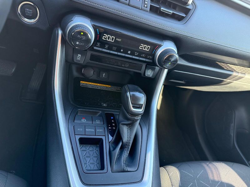 Toyota RAV4 2.0 Valvematic Comfort Style A - fotka 18 z 25