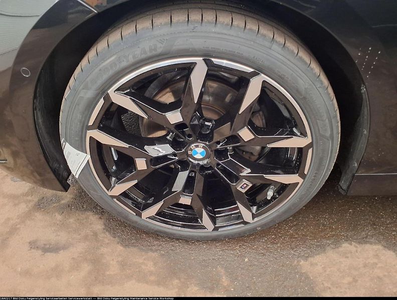 BMW Řada 3 320d xDrive Touring - fotka 7 z 7