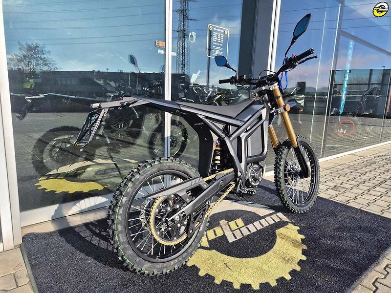 Ostatní (2026) Komodo L3e 32kW - fotka 22 z 36