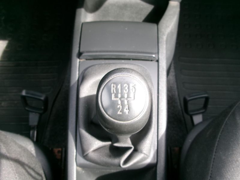 Škoda Fabia (2006) 1,4 16V KLIMA TAŽNÉ ALU - fotka 17 z 24