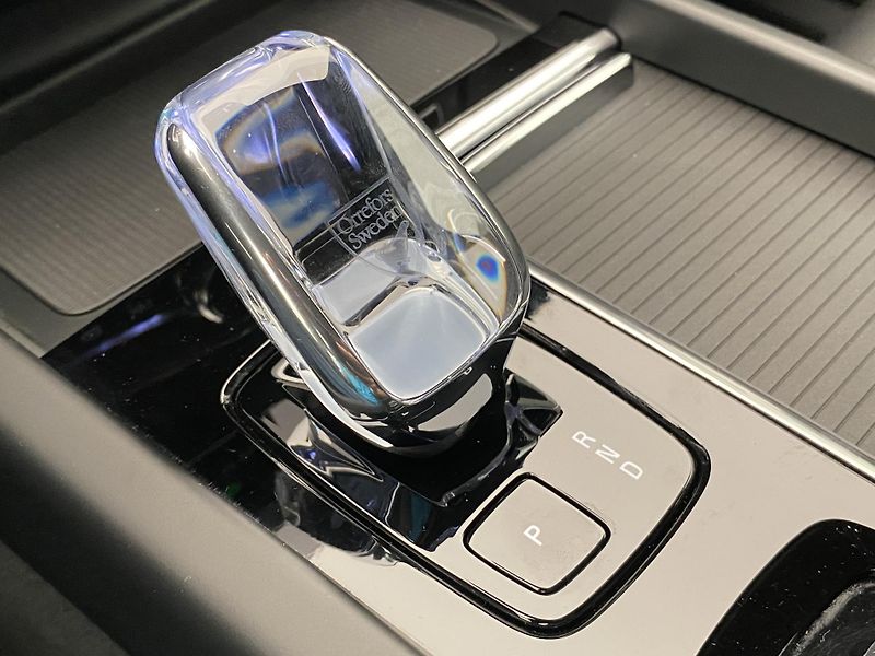 Volvo XC60 T8 AWD RECHARGE BLACK EDITION - fotka 28 z 64