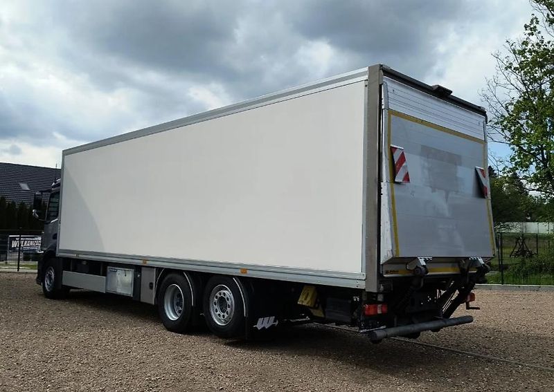 Mercedes-Benz (2016) Antos 2535 6x2 mrazák EURO 6 - fotka 4 z 16