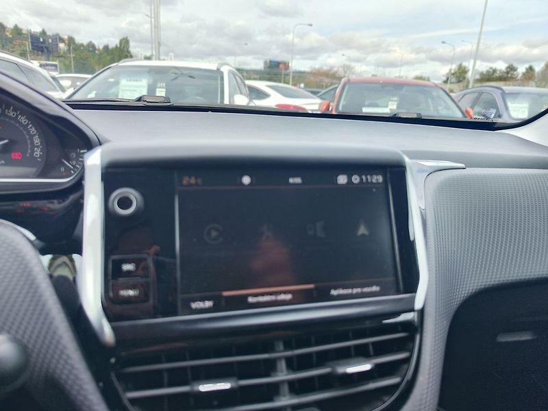 Peugeot 2008 1.6 HDI/73kW 1.Majitel - fotka 16 z 33