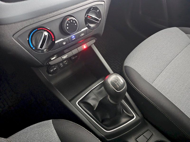Hyundai i20 (2015) 1.2I 55kW - fotka 14 z 20