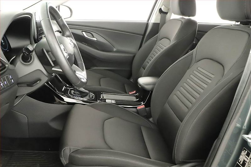 Hyundai i30 (2025) Style 1.0 T-GDI - fotka 7 z 16