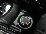 Peugeot 2008 (2016) Allure 1.2 PureTech, Automat - náhled 17