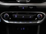 Hyundai i30 1,0 T-GDi 88kW 1.maj.ČR 40tkm! - náhled 16