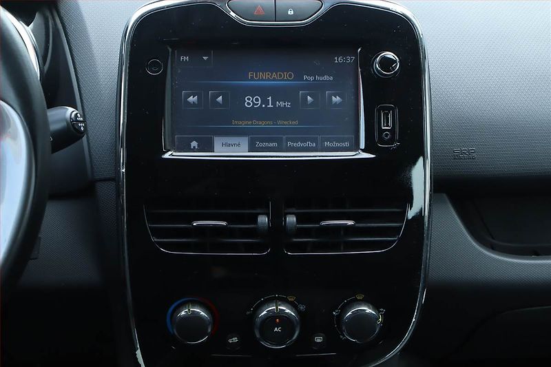 Renault Clio (2015) 1.2 16V, Navi, Tempomat - fotka 12 z 21