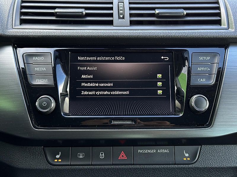 Škoda Fabia 1.0TSi Style PLUS 110PS KAMERA - fotka 28 z 38
