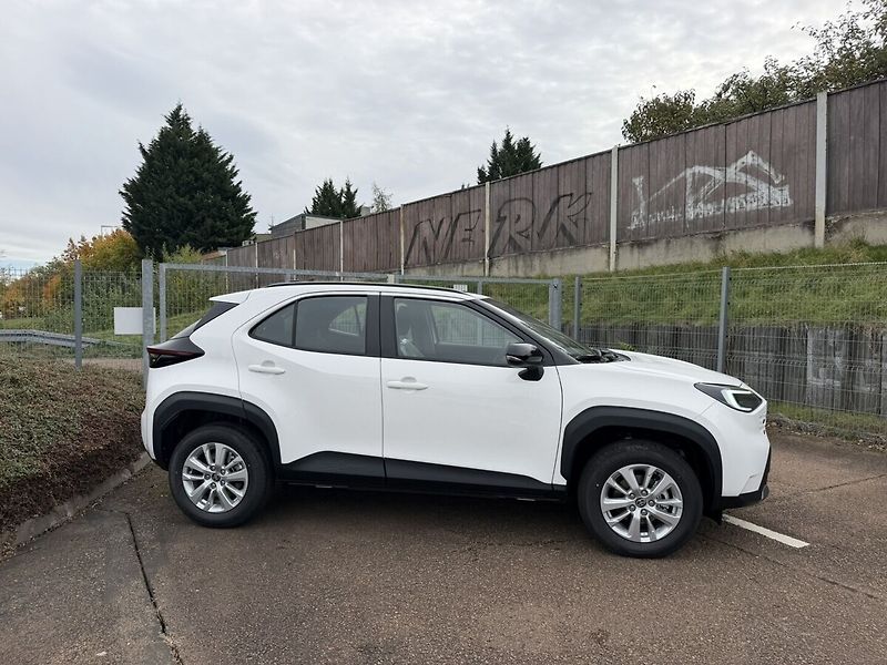 Toyota Yaris Cross 1.5 Comfort - akční cena, zimn - fotka 3 z 8