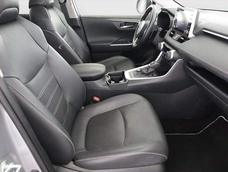 Toyota RAV4 (2020) Executive 2.5 Hybrid - fotka 7 z 20