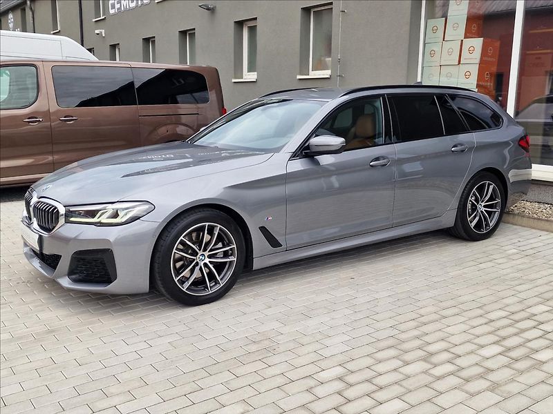 BMW Řada 5 520d Xdrive M-Sport ČR,1.Maj. - fotka 6 z 50