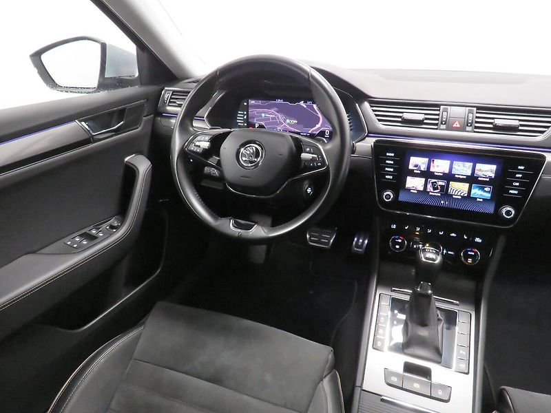 Škoda Superb - fotka 15 z 25