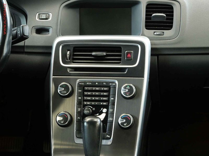 Volvo S60 (2011) 2.0d, servis.kniha, AT - fotka 13 z 21