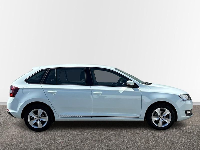 Škoda Rapid AMBITION - fotka 16 z 23