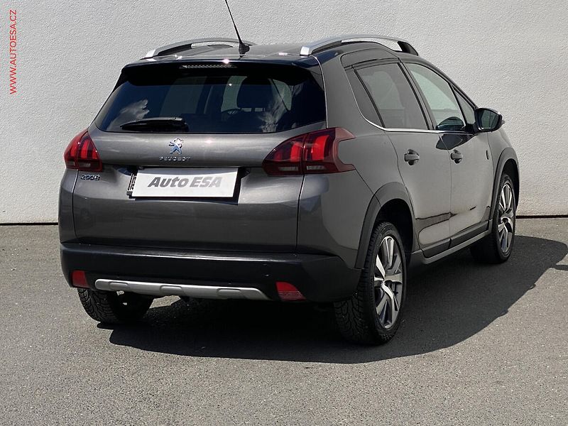 Peugeot 2008 (2018) 1.2PT, Crossway, AT, panor - fotka 4 z 17