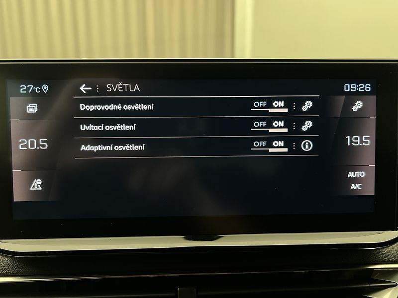 Peugeot 5008 GT 1.6 PURETECH AUT 7 MÍST - fotka 37 z 47