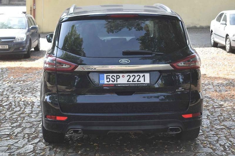 Ford S-Max druhé generace může sloužit větším rodinám ještě hodně dlouho.