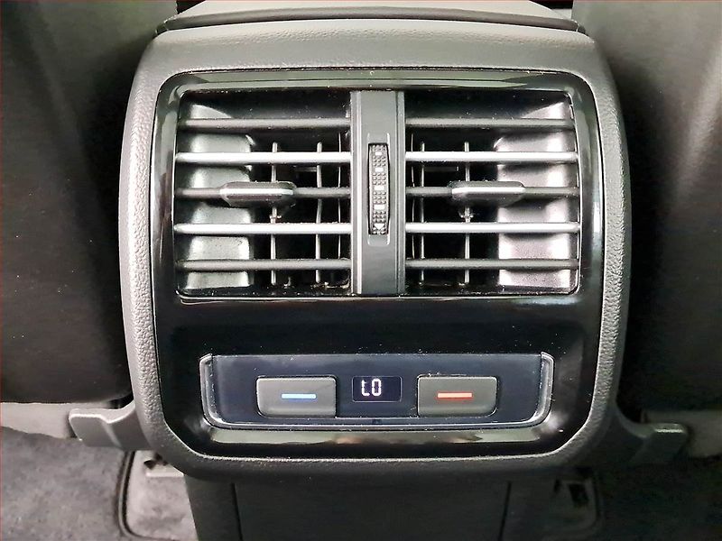 Volkswagen Passat (2018) 2.0 TDI, 4X4, Automat, Kůže - fotka 24 z 25