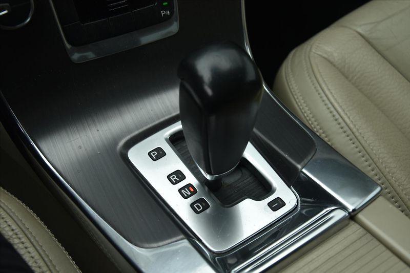 Volvo S60 2.0D 120kW MOMENTUM ČR - fotka 19 z 22