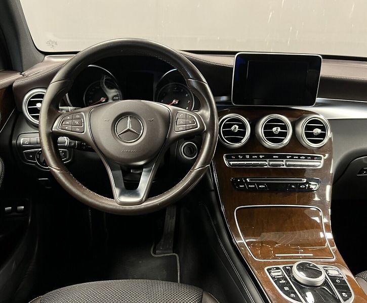 Mercedes-Benz GLC 250 4Matic AT - fotka 5 z 19