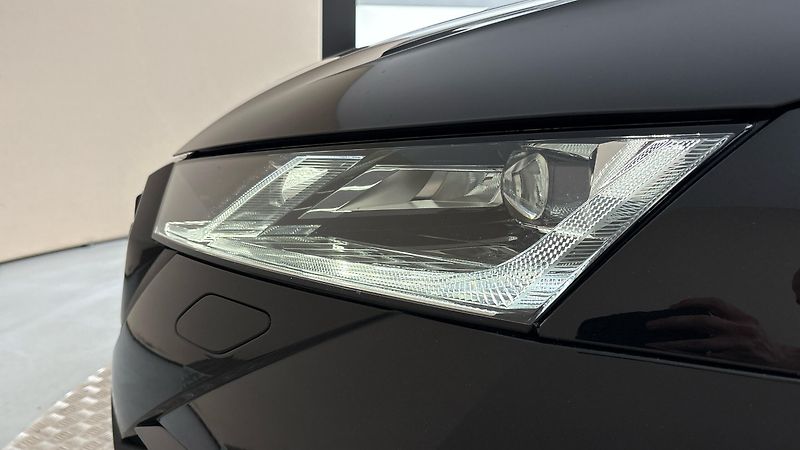 Škoda Octavia 2.0 TSI DSG RS Combi - fotka 18 z 31