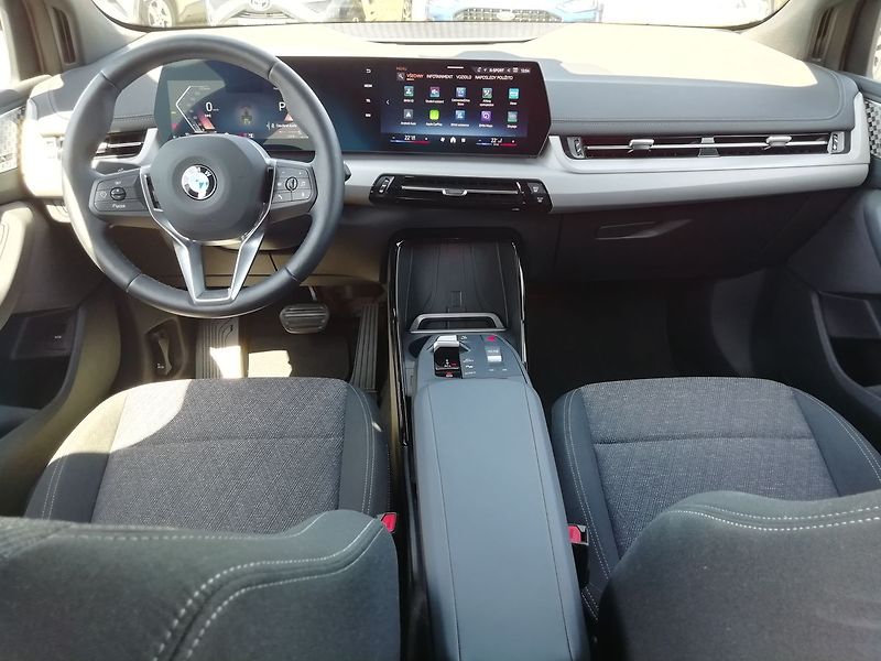 BMW Řada 2 218i 100 kW Active Tourer - fotka 6 z 19