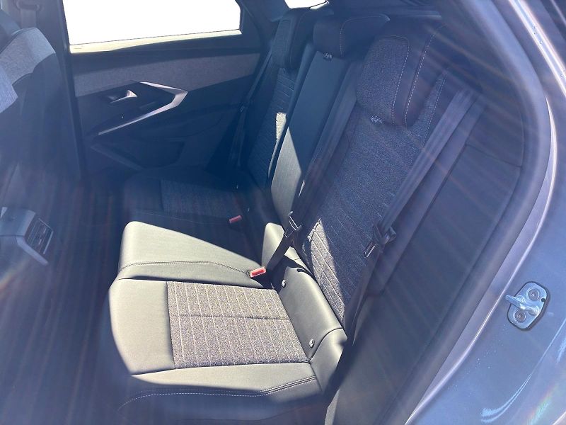 Peugeot 3008 (2026) BUSINESS Hybrid 145 e-DCS6  - fotka 13 z 15