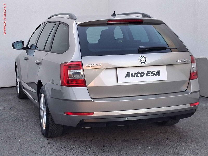 Škoda Octavia (2018) 1.4 TSi, Style, navi, +kola - fotka 6 z 19