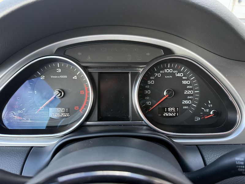Audi Q7 3.0 180kw - fotka 14 z 37