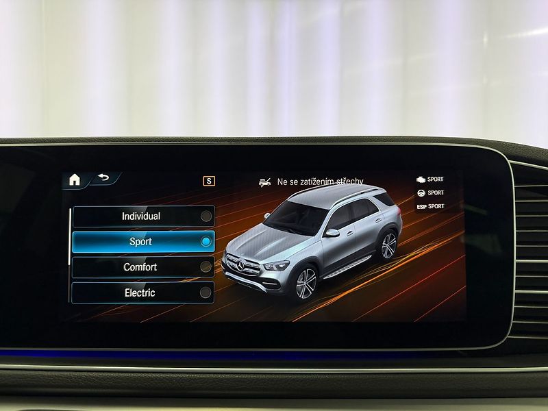 Mercedes-Benz GLE 350e 4M PREMIUM, MASÁŽE, 360° - fotka 16 z 28