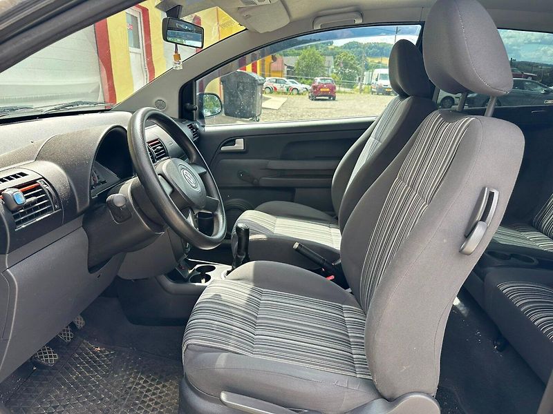 Volkswagen Fox 1.2i 40kW/ABS - fotka 9 z 18