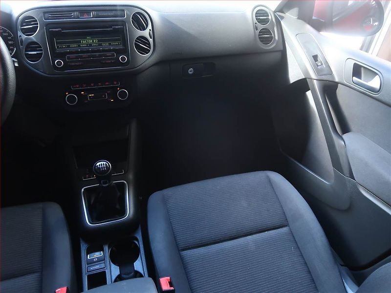Volkswagen Tiguan (2013) 2.0 TDI, Tempomat - fotka 8 z 15