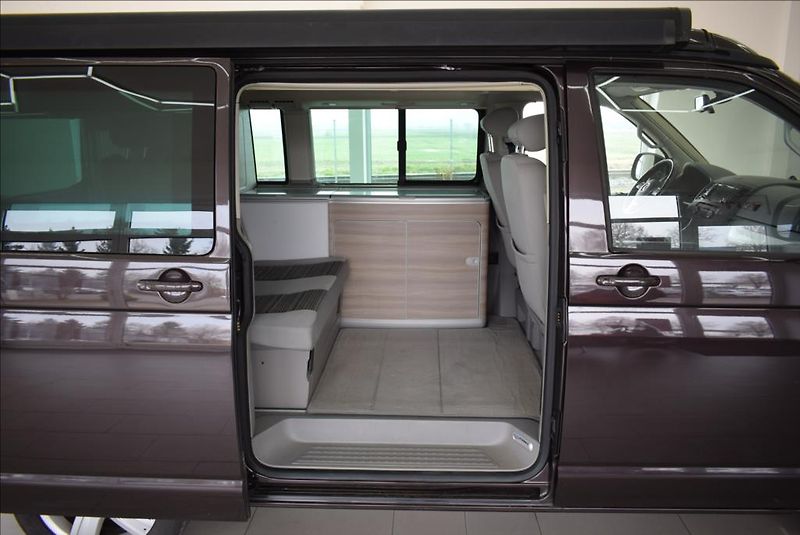 Volkswagen California 2,0 TDI, NAVI,serviska, - fotka 12 z 44