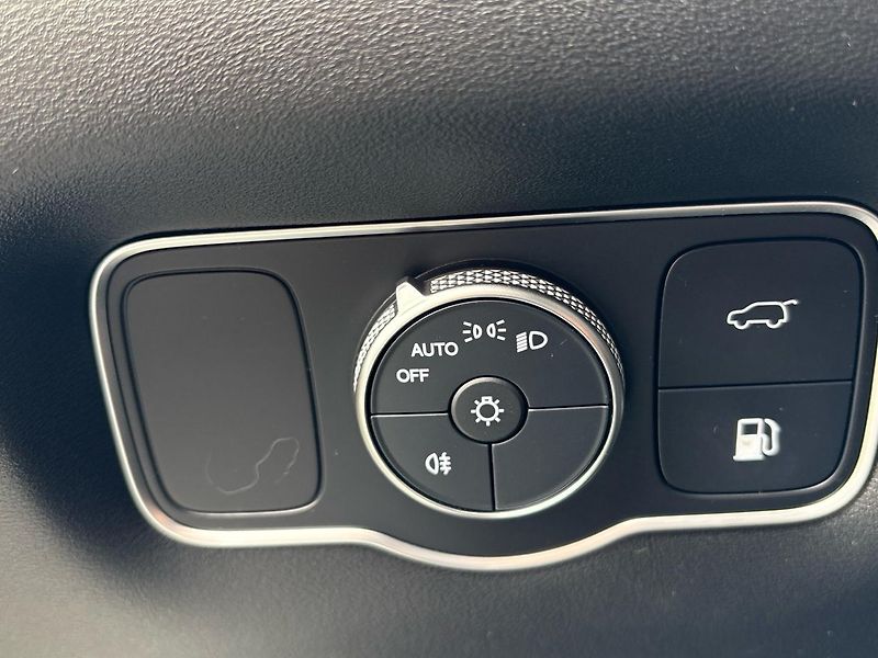Chery Tiggo 8 PHEV (2025) Unique FWD - fotka 16 z 27
