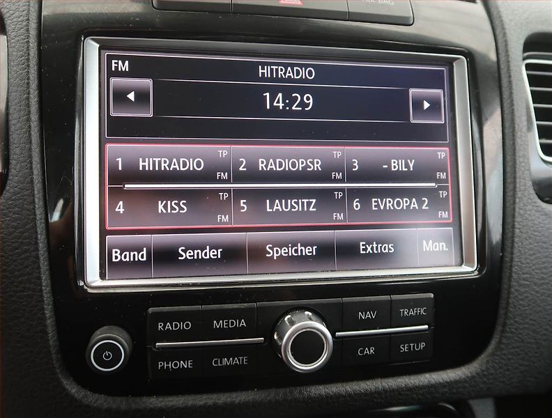 Volkswagen Touareg (2011) 3.0 TDI, 4X4, Automat - fotka 11 z 18