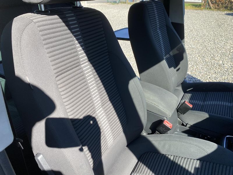 Volkswagen Tiguan 2.0TDi 4x4 135PS GOAL PĚKNÝ!!! - fotka 136 z 166