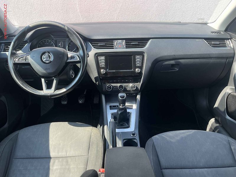 Škoda Octavia (2016) 1.6TDi, 2.maj,ČR, AC, výhřev - fotka 8 z 14