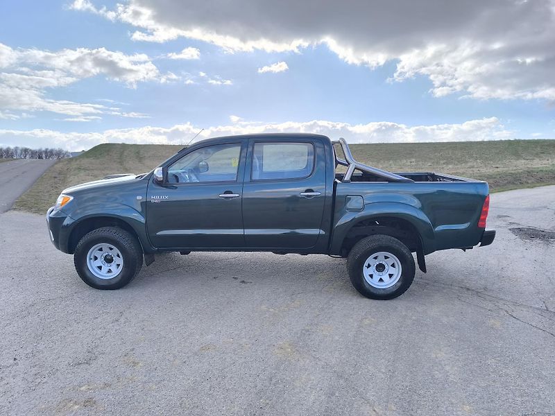 Toyota Hilux (2007) 2.5 D-4D SERVISNÍ KN,DOL KM - fotka 4 z 45