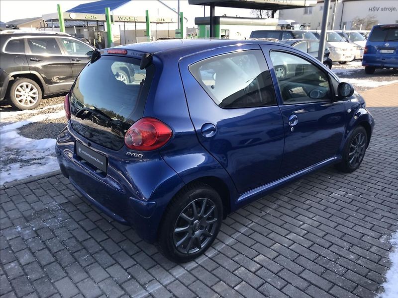 Toyota Aygo 1,0 - fotka 6 z 16