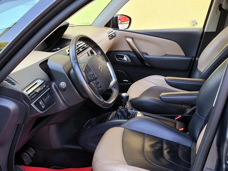 Citroën Grand C4 Picasso 2,0eHDi EXCLUSIVE, 7míst       - fotka 30 z 40