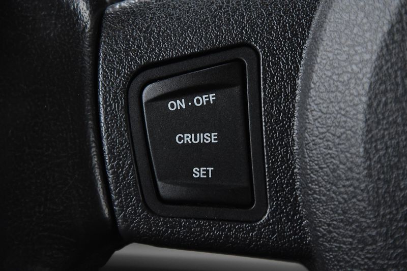 Jeep Commander 3.0 CRD V6 AT 4WD LIMITED,7SED - fotka 12 z 50