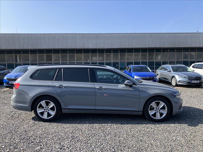 Volkswagen Passat 2,0 TAŽNÉ, KEYLESS, EL.KUFR - fotka 7 z 30